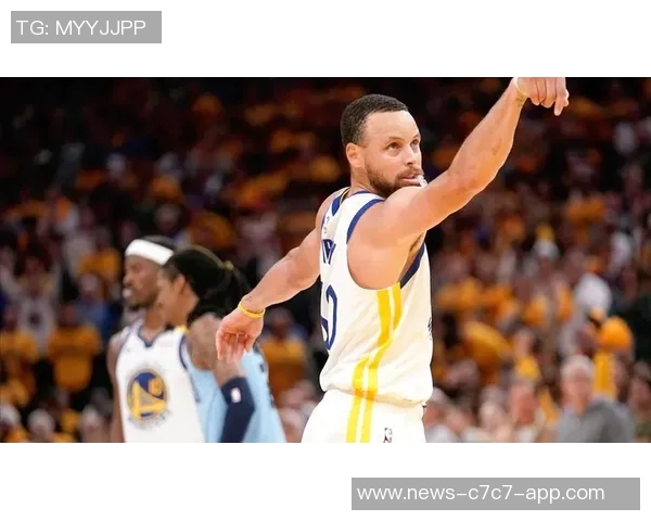 库里加盟勇士初期阵容揭秘蒙塔搭档后场双枪临时工云集 库里加盟勇士初期阵容揭秘蒙塔搭档后场双枪临时工云集