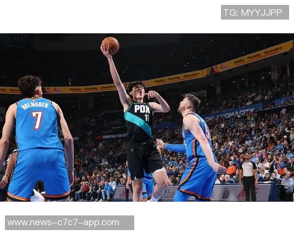 杨瀚森在比赛中表现出色罗威伤愈前他将迎来更多出场机会 杨瀚森在比赛中表现出色罗威伤愈前他将迎来更多出场机会