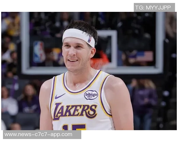 里夫斯创历史背靠背两日狂砍92分成非选秀球员最高得分者 里夫斯创历史背靠背两日狂砍92分成非选秀球员最高得分者